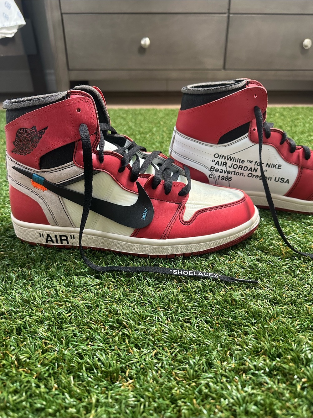 Off-White Air Jordan 1 Retro High OG - Picture 3 of 10